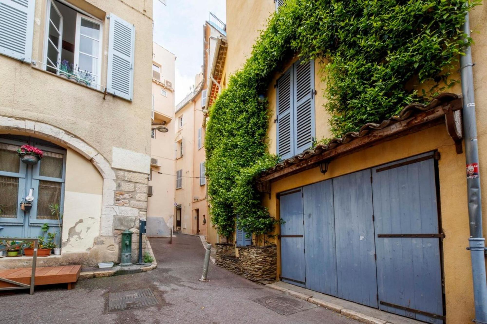 Appartamento 06M - Old Antibes Beautiful Duplex Terrace With Sea View Esterno foto