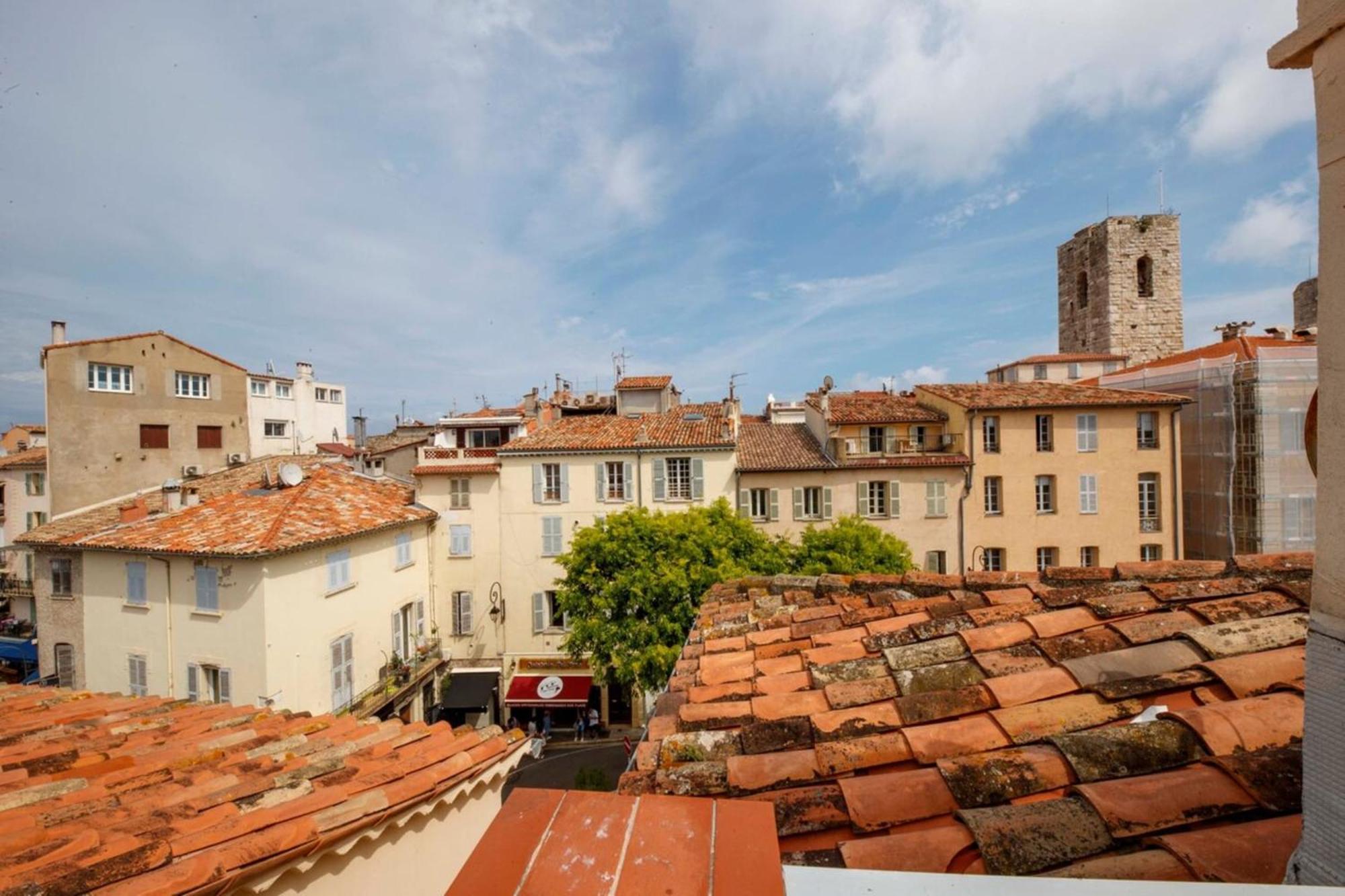 Appartamento 06M - Old Antibes Beautiful Duplex Terrace With Sea View Esterno foto