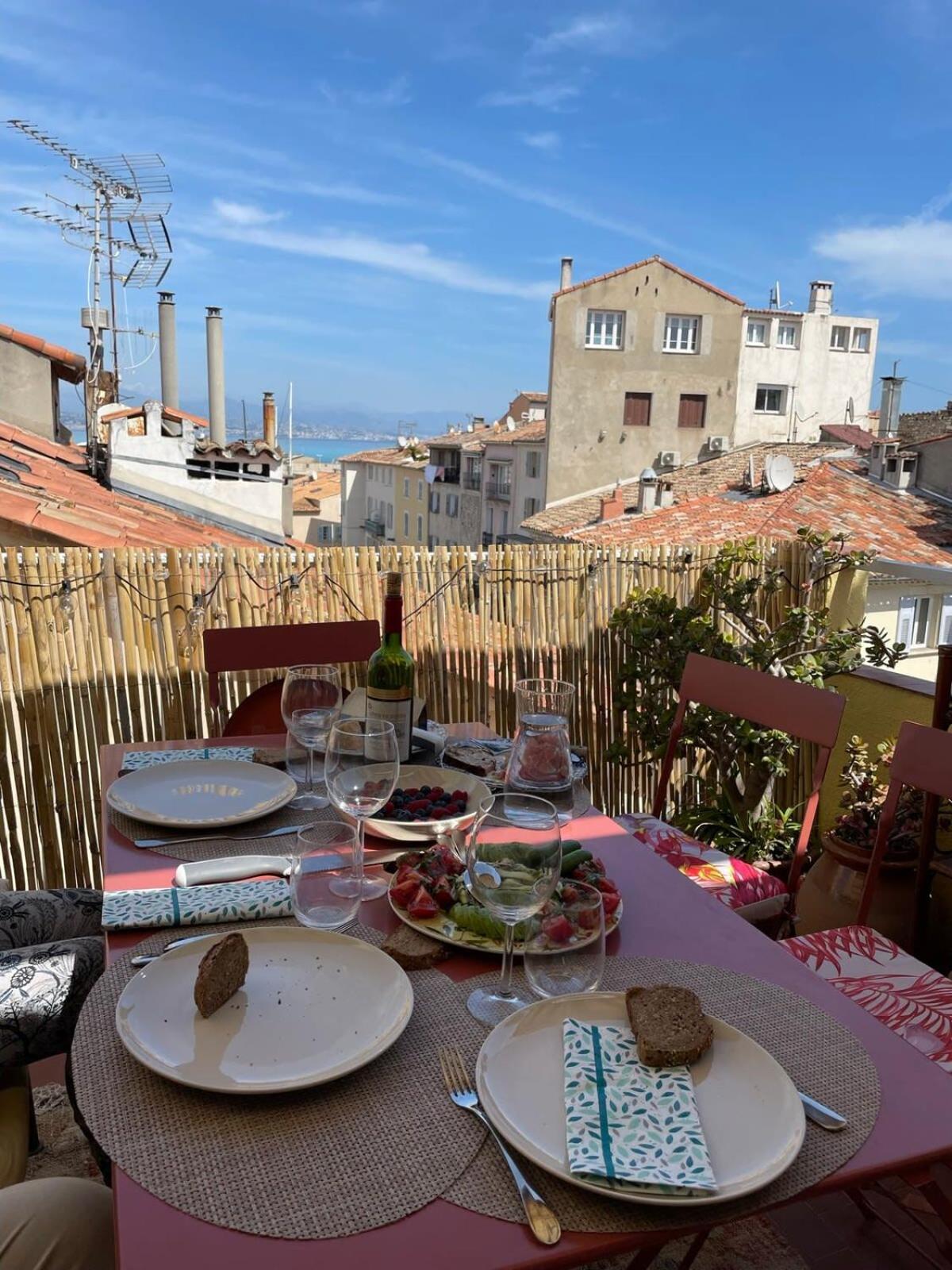 Appartamento 06M - Old Antibes Beautiful Duplex Terrace With Sea View Esterno foto