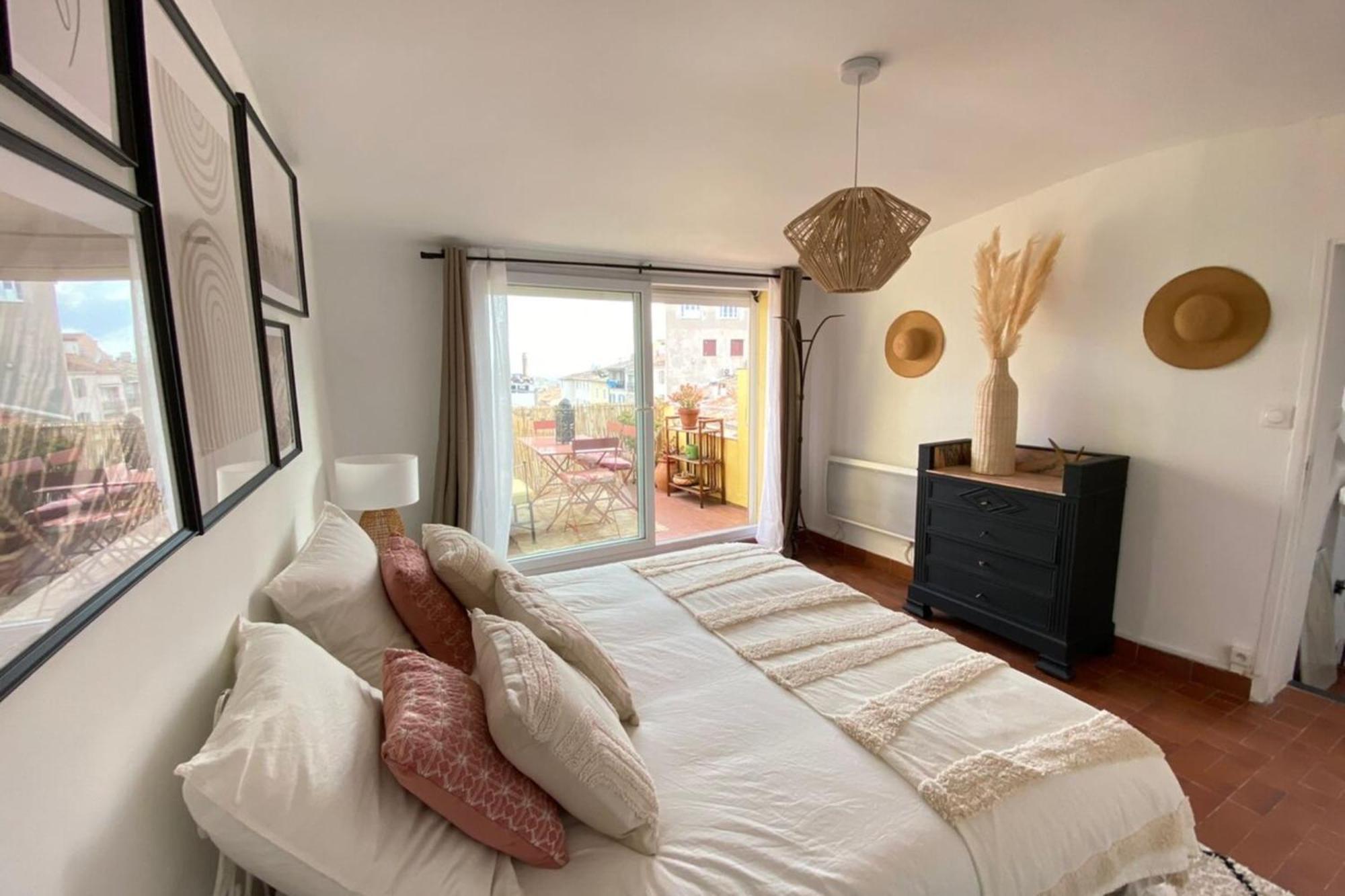 Appartamento 06M - Old Antibes Beautiful Duplex Terrace With Sea View Esterno foto