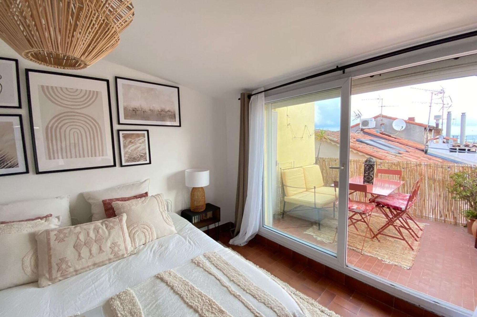 Appartamento 06M - Old Antibes Beautiful Duplex Terrace With Sea View Esterno foto