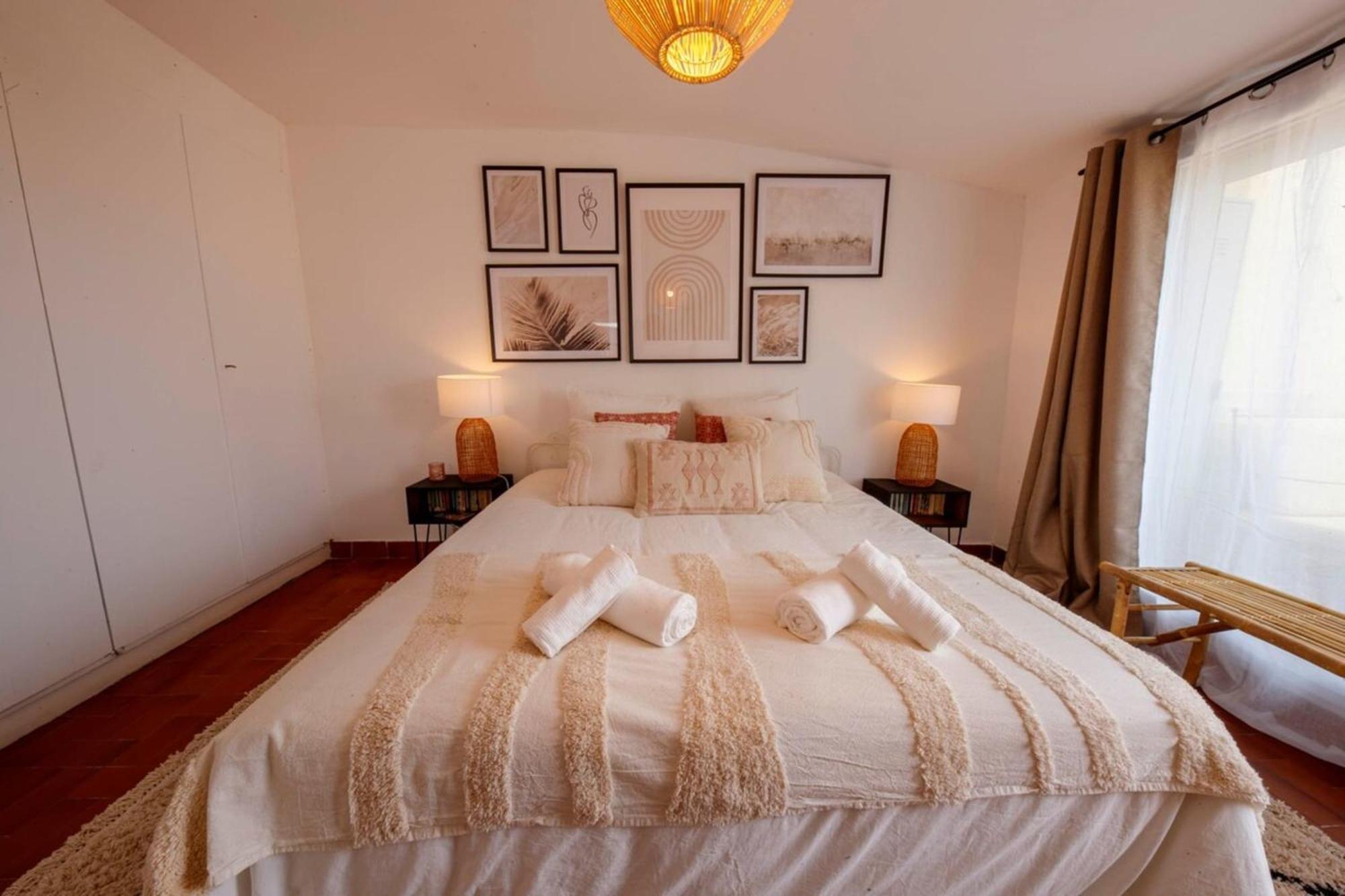 Appartamento 06M - Old Antibes Beautiful Duplex Terrace With Sea View Esterno foto