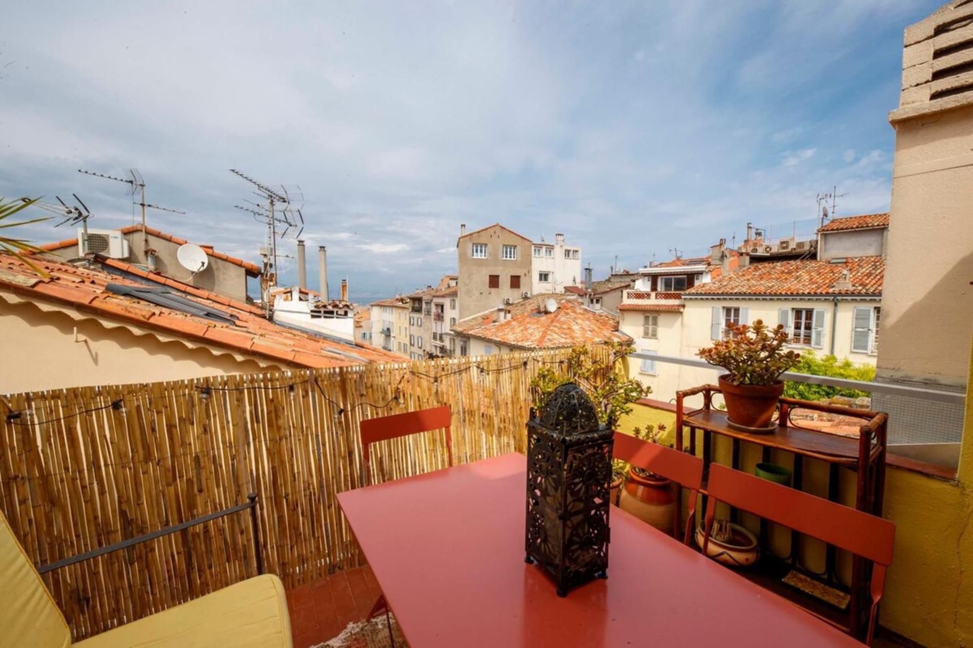 Appartamento 06M - Old Antibes Beautiful Duplex Terrace With Sea View Esterno foto