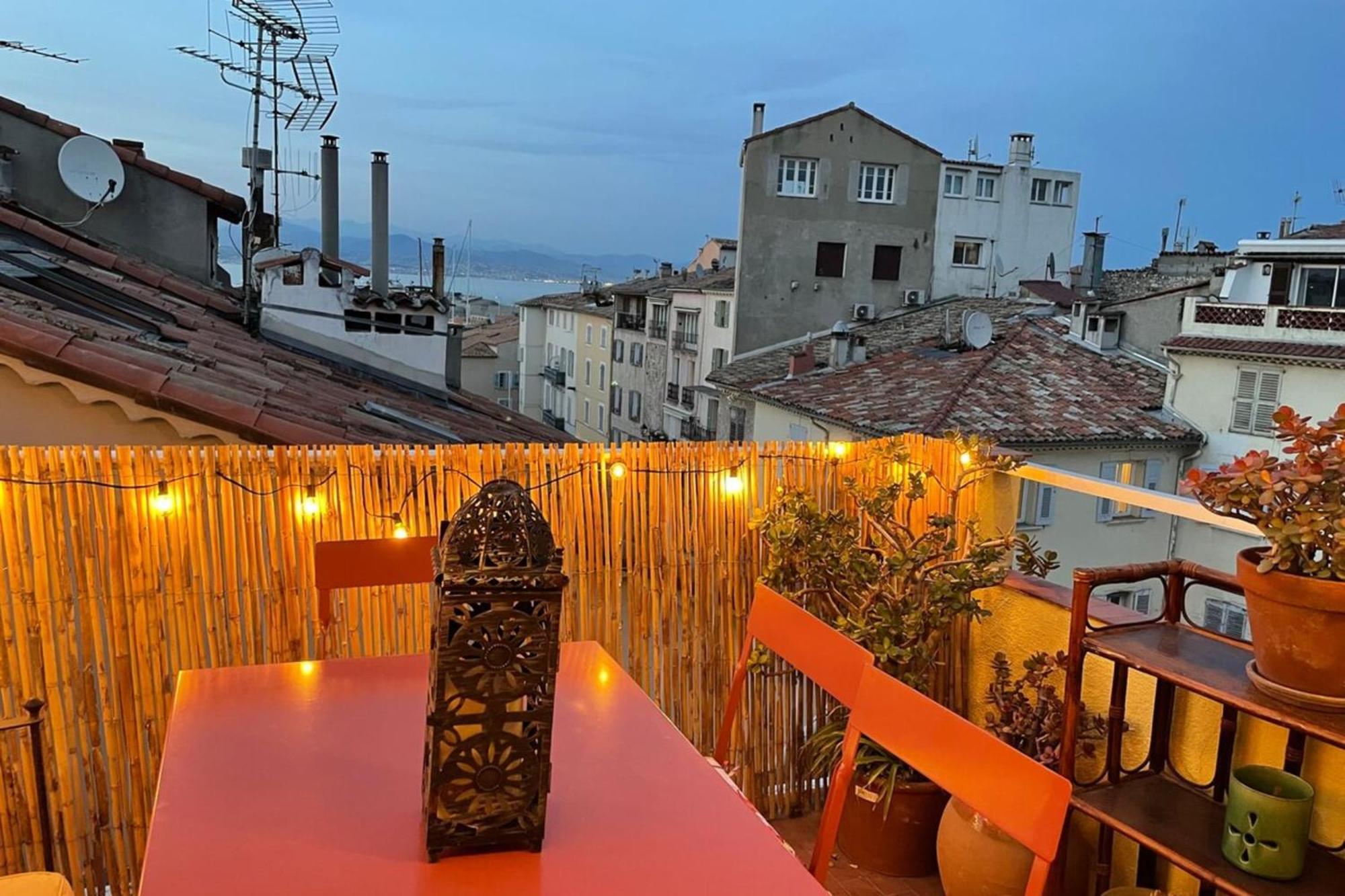 Appartamento 06M - Old Antibes Beautiful Duplex Terrace With Sea View Esterno foto