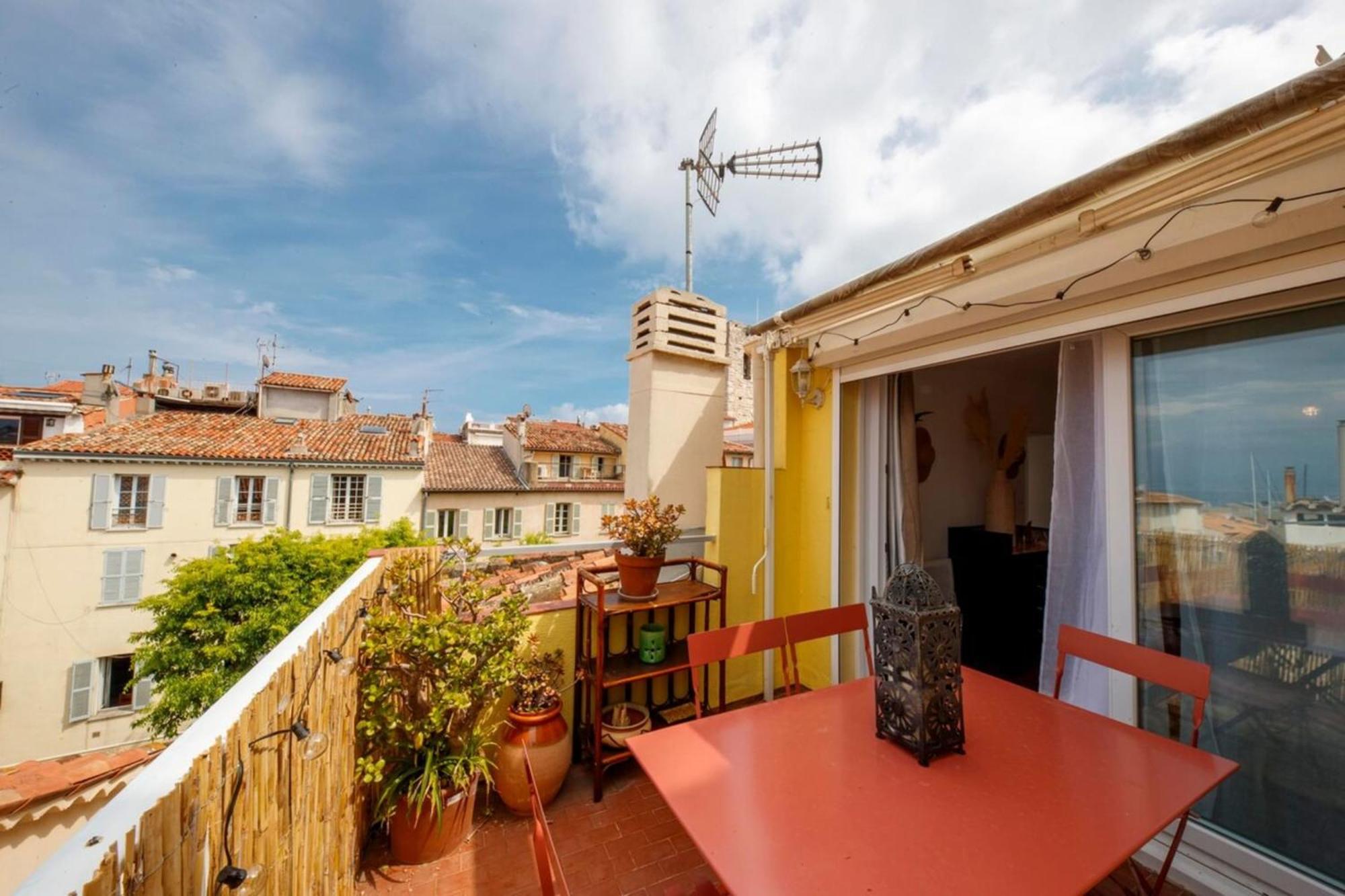 Appartamento 06M - Old Antibes Beautiful Duplex Terrace With Sea View Esterno foto